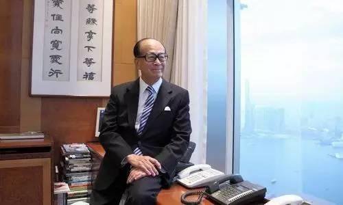 國寶級商業大佬的辦公室長啥樣？